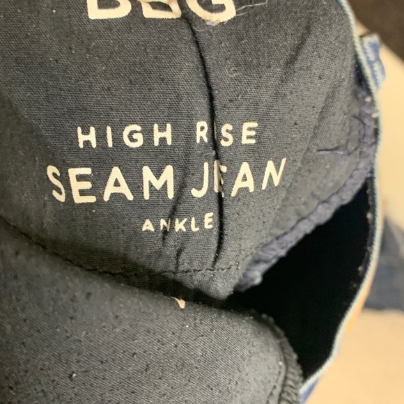 BDG- Dark Wash High Rise Ankle Jeans size 27 - Picture 8 of 8